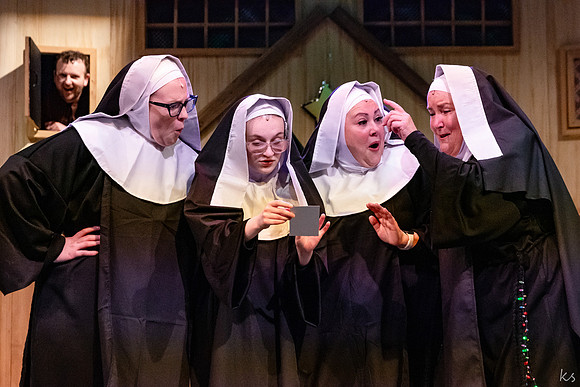 Nuncrackers2025-136