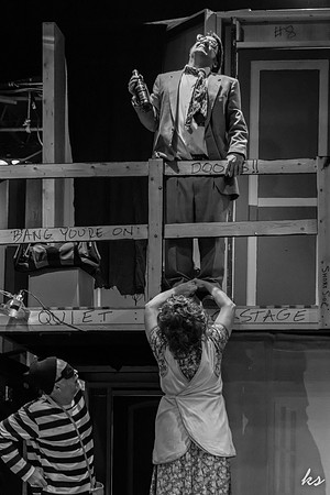 Noises Off-0451