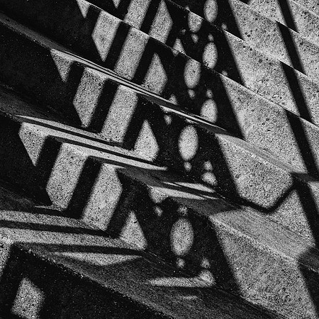 082/∞