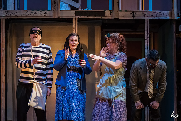 Noises Off-0457